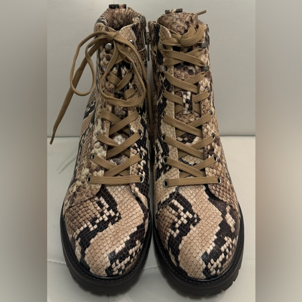 Vince Camuto, leather snakeskin, ankle boots, size 10